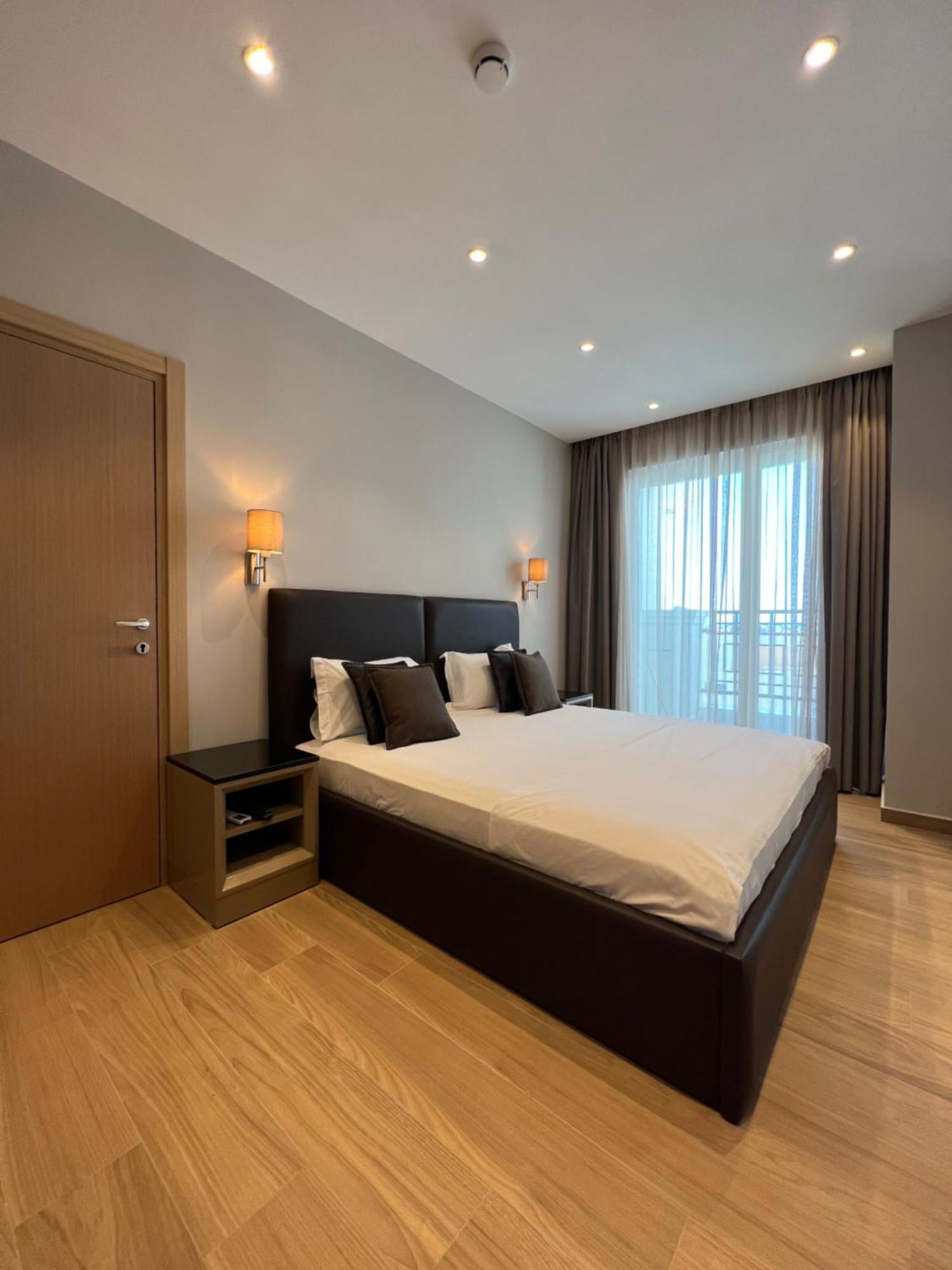 Coastline Luxury Apart Hotel Golem  Bagian luar foto