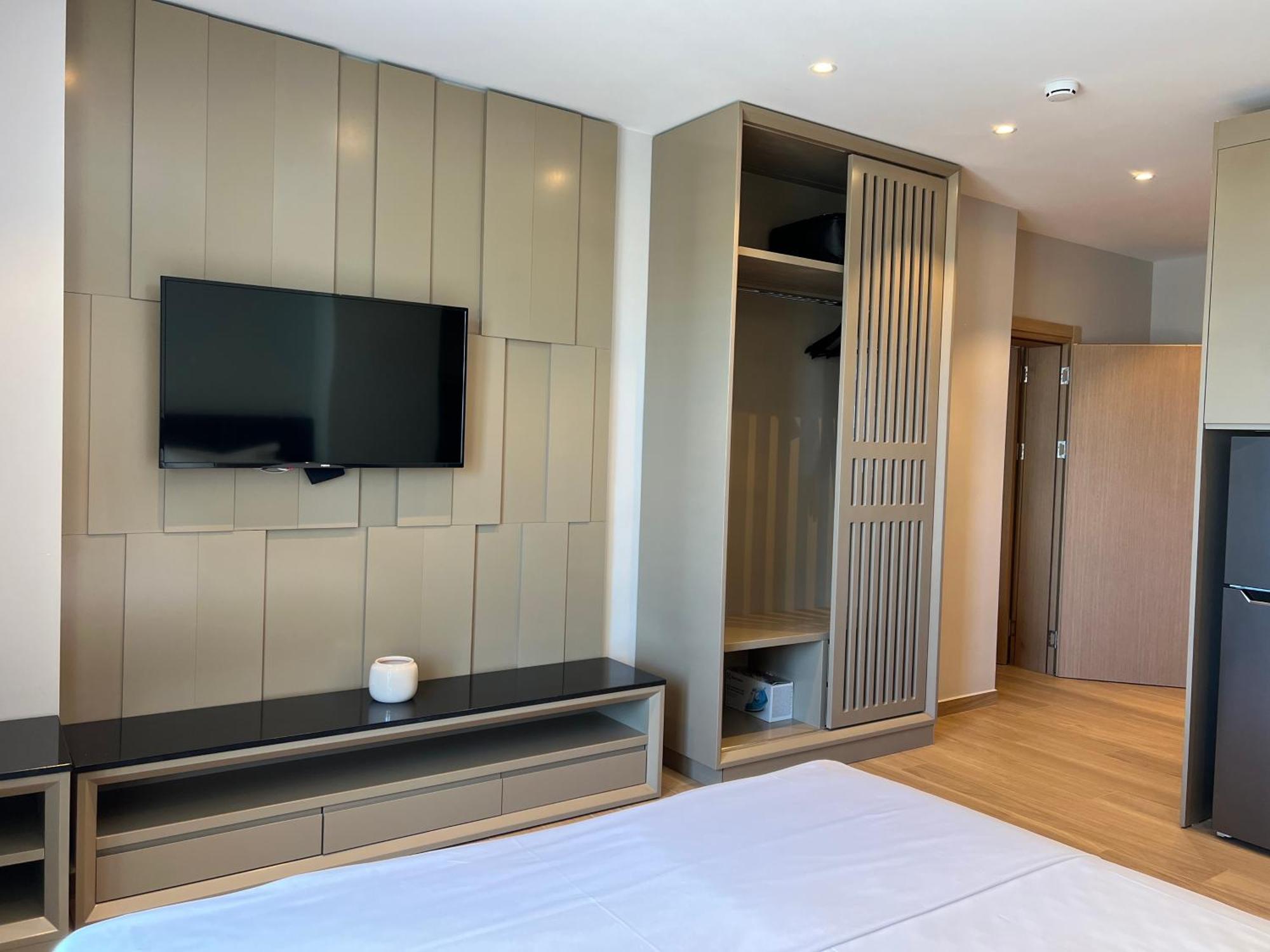 Coastline Luxury Apart Hotel Golem  Bagian luar foto