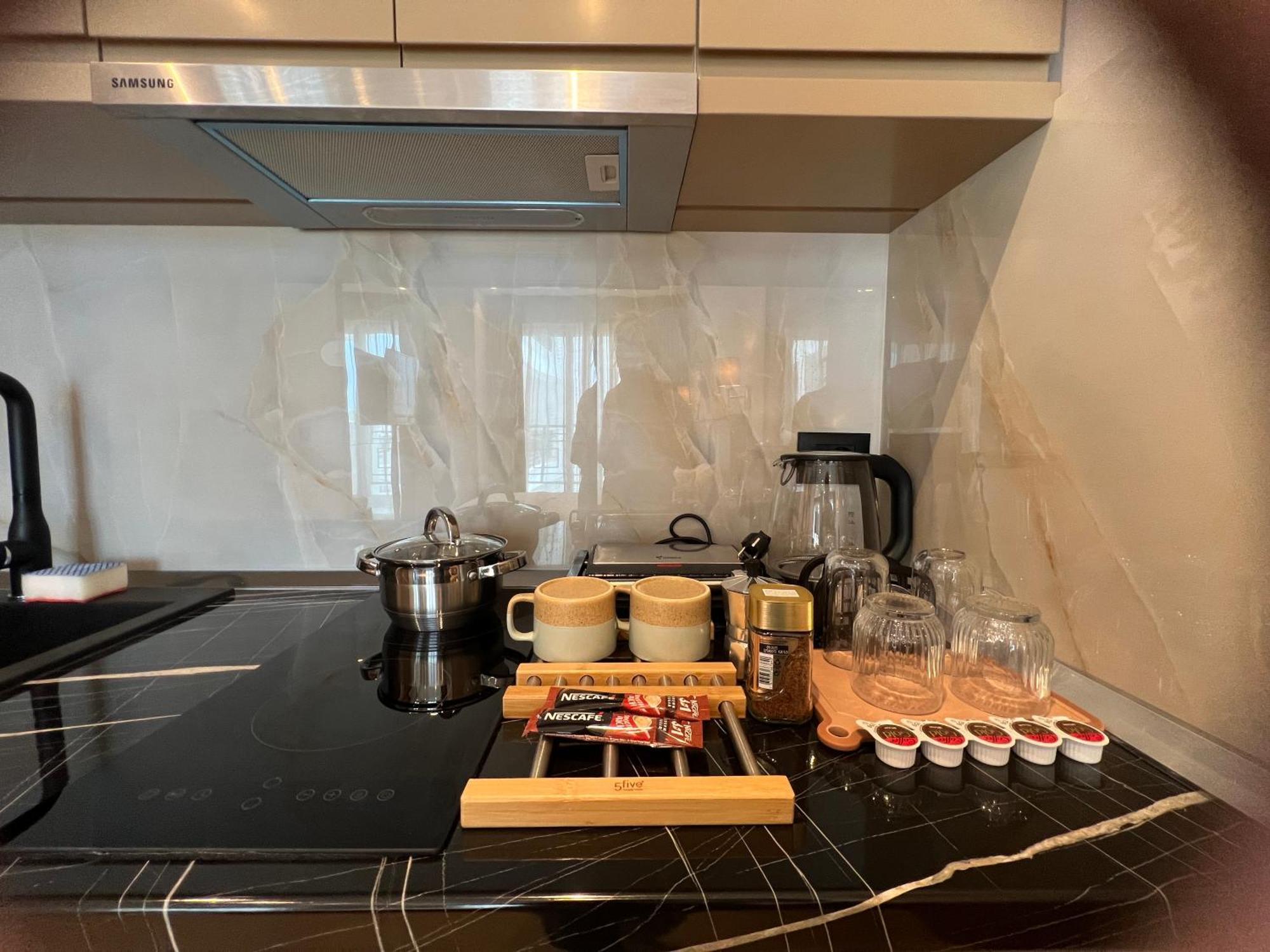 Coastline Luxury Apart Hotel Golem  Bagian luar foto