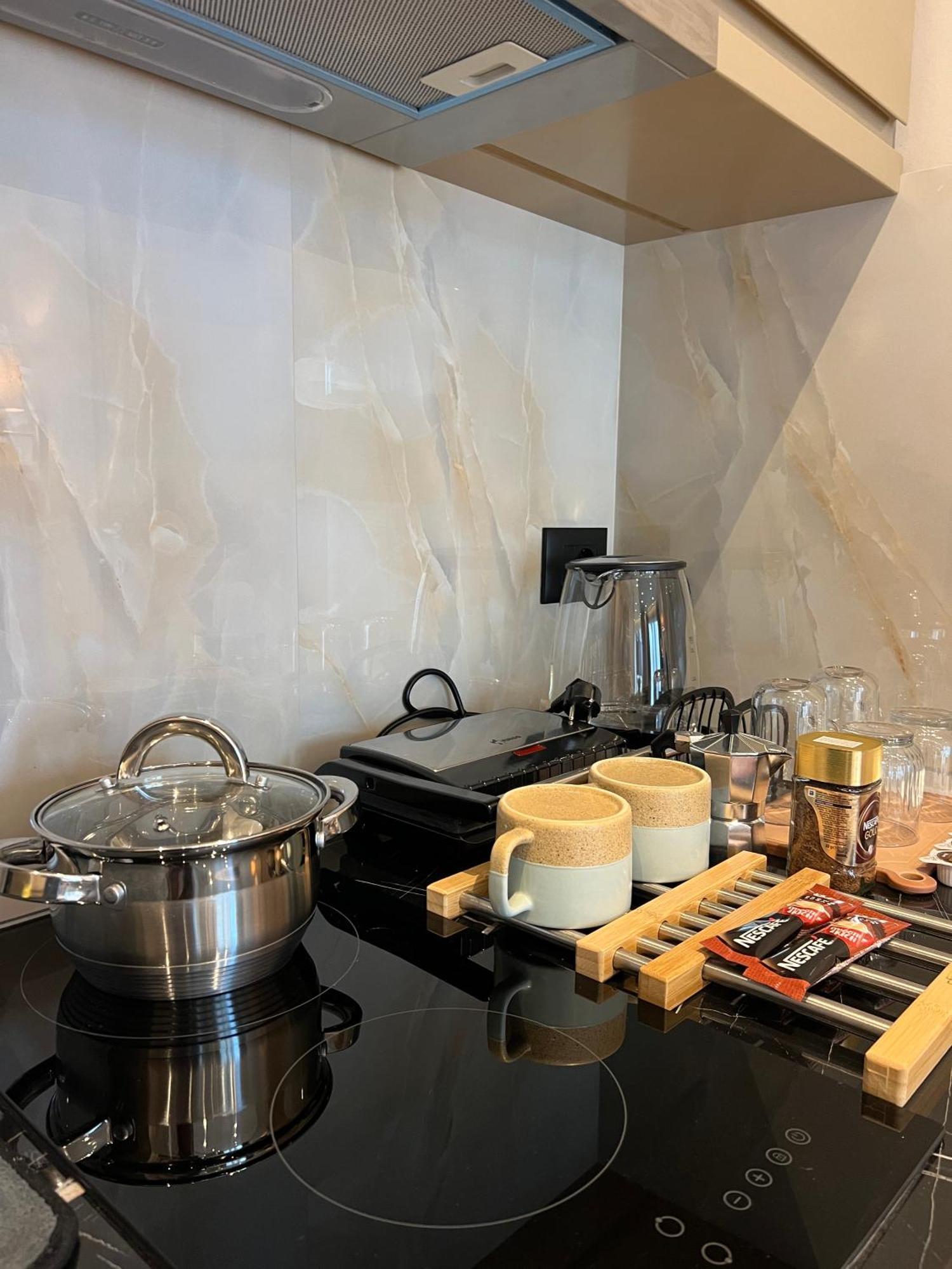 Coastline Luxury Apart Hotel Golem  Bagian luar foto