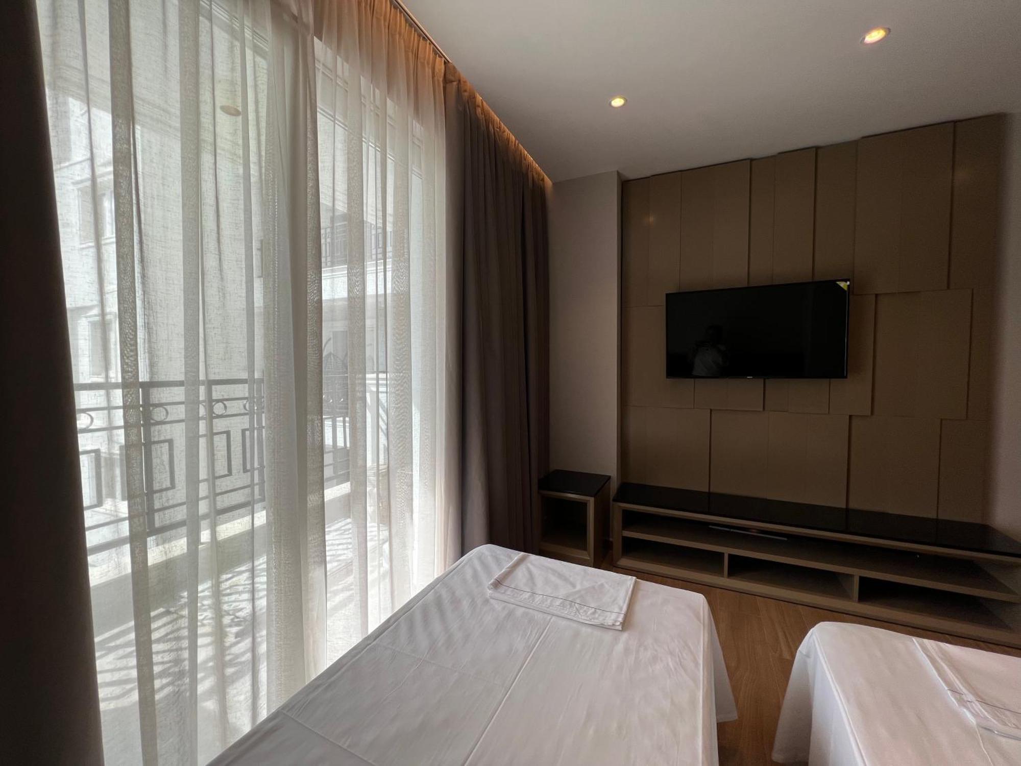 Coastline Luxury Apart Hotel Golem  Bagian luar foto
